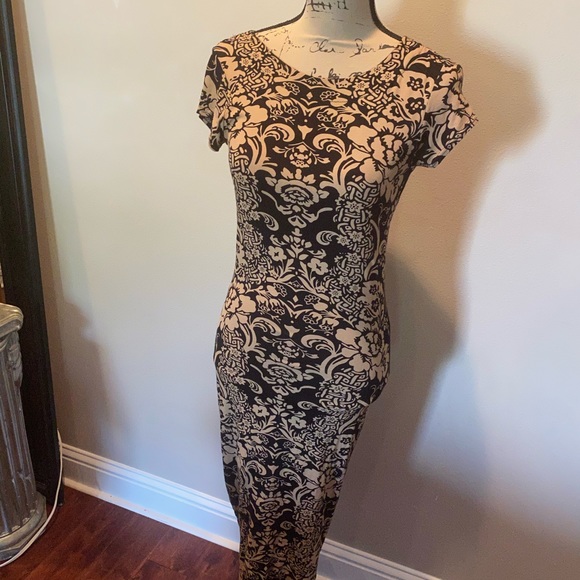 Dress this Dress Up or Casual - Picture 6 of 6